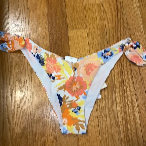 NWT!! Roxy Printed Beach Classics Cheeky Hi Leg Bikini Bottom Size Small - Picture 4 of 7